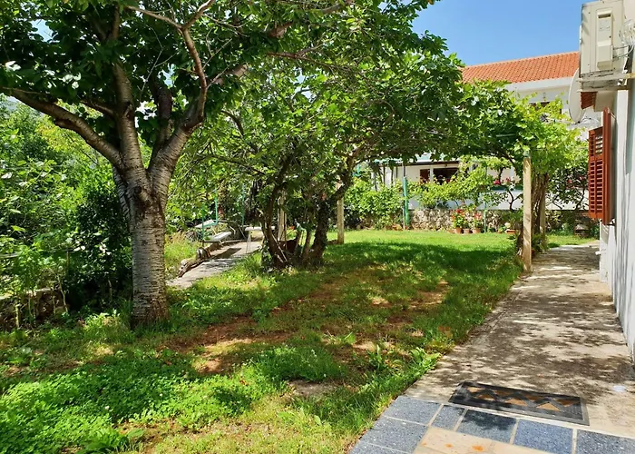 Apartament Srdoc By Interhome